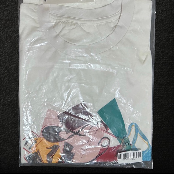 BRAVEST STUDIOS White Mystery Tshirt size XXL - Picture 3 of 6